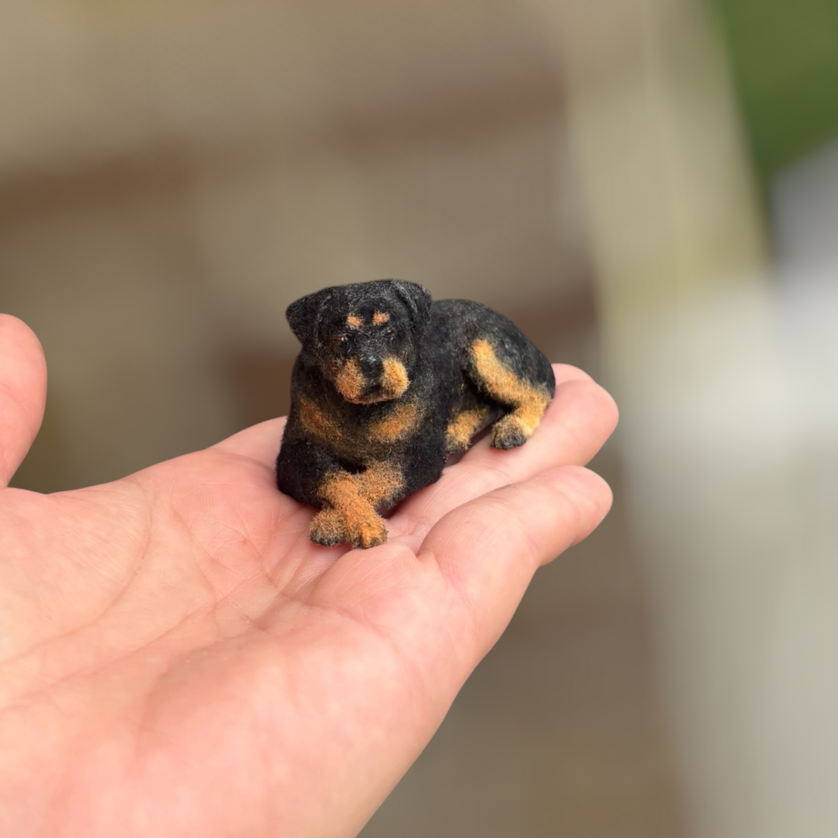 1:12 Rottweiler ‘Bruno’ - handgefertigt - Unikat