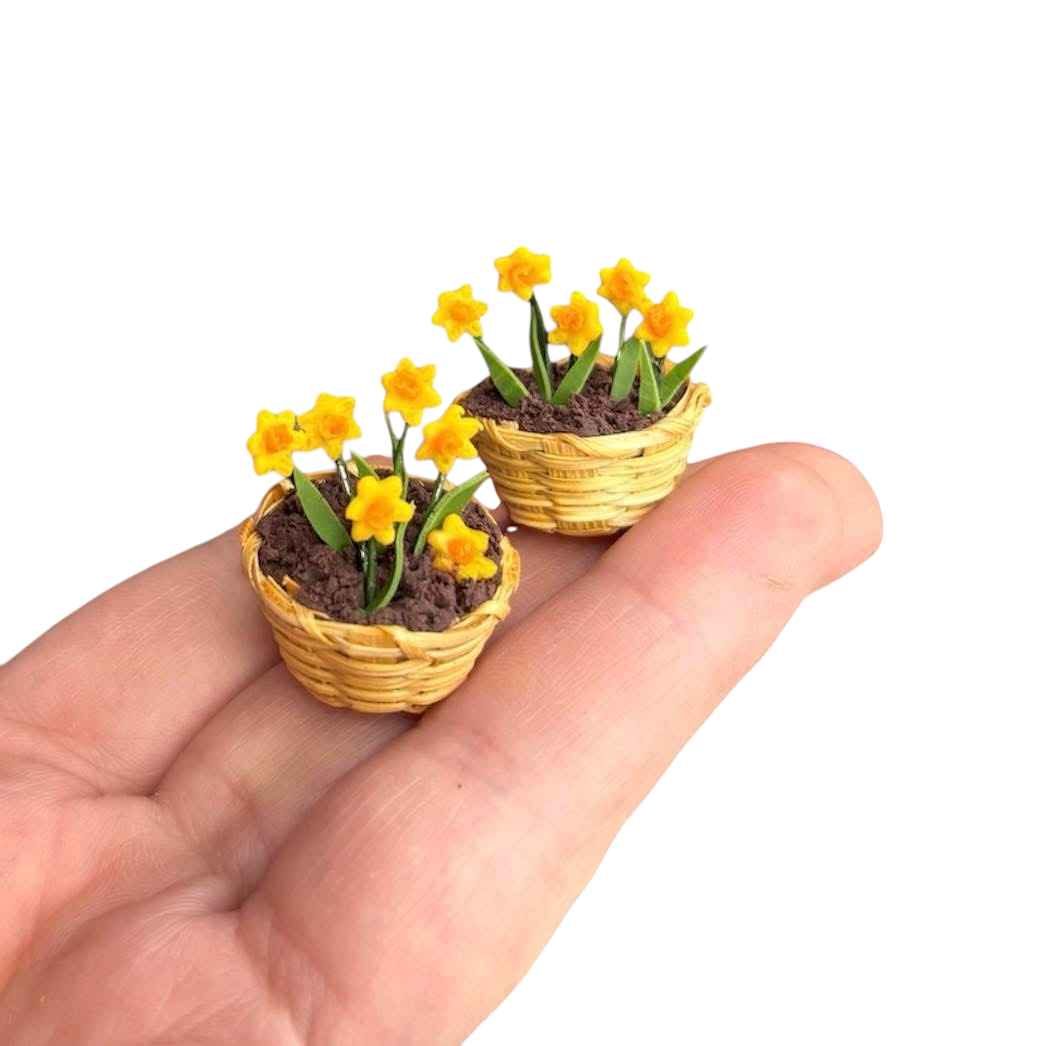 1:12 Mandje narcissen- Handgemaakt - Poppenhuis