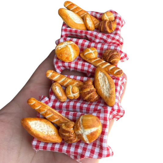 1:12 Broodmandje - Handgemaakt - Poppenhuis