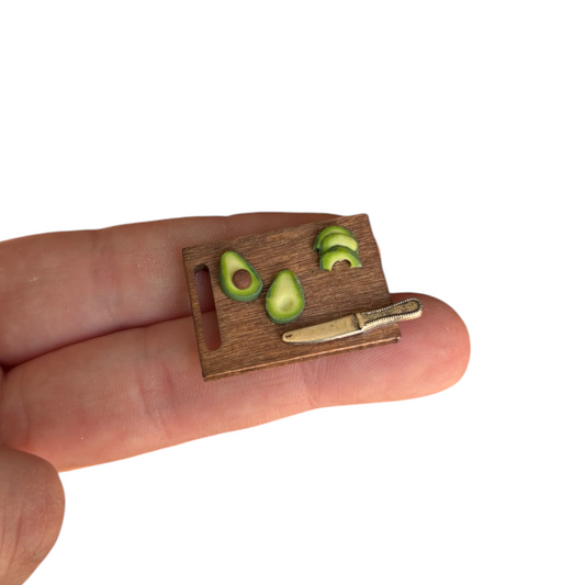 1:12 Plankje met avocado - Handgemaakt - Poppenhuis