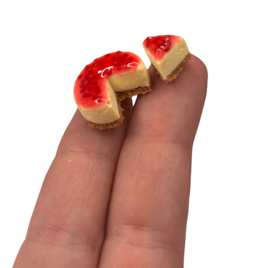 1:12 Cheesecake rood fruit - Handgemaakt - Poppenhuis