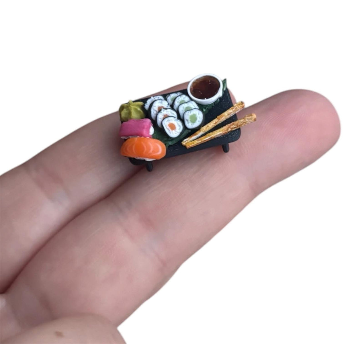 1:12 Plankje met sushi wasabi soja saus